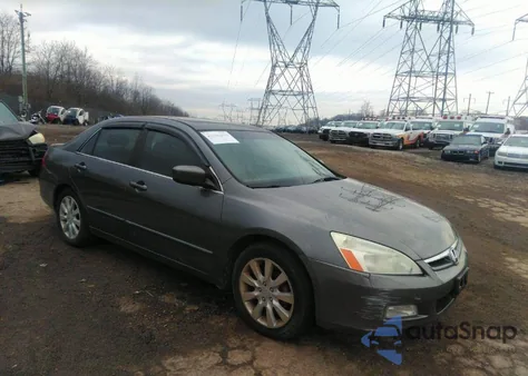 2006 Honda Accord 3.0 Ex from USA, damaged, VIN 1HGCM66596A027869
